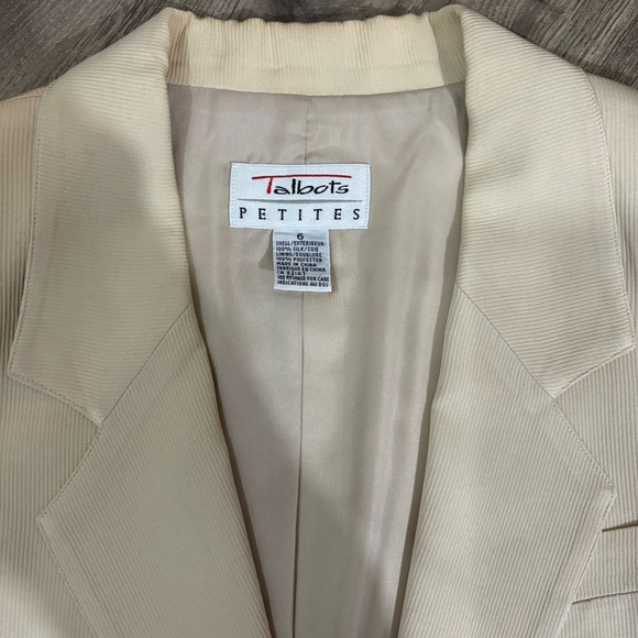 Talbots Petites Women’s Sz 6 Cream Ivory 100% Silk Blazer Jacket Lined Button - Picture 14 of 16